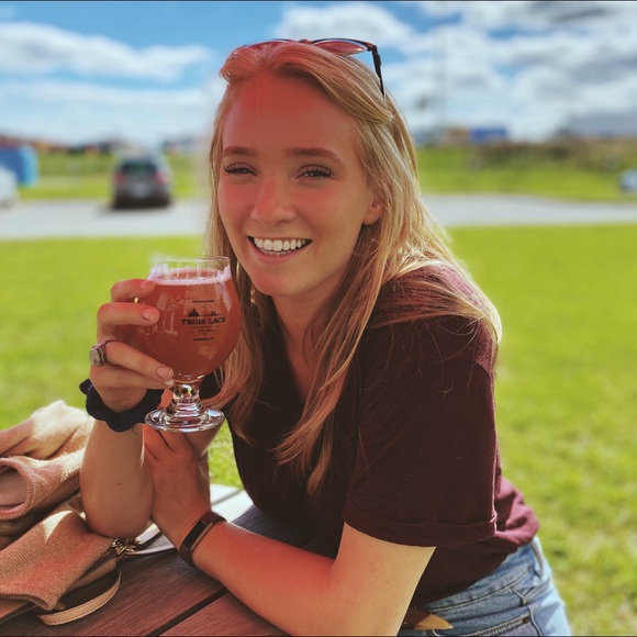 Meet your Posher, Rachel - Picture 1 of 1